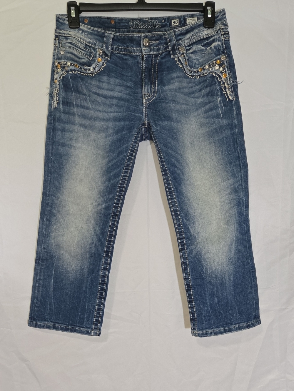 Miss Me Women's Distressed Blue Washed Straight Capri Jeans with Stud Accents